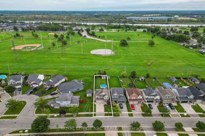 Property Photo: 255 Empress Avenue ON L3B 0A5