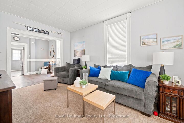 Property Photo: 61 Lindsay Street N ON K9V 1T6