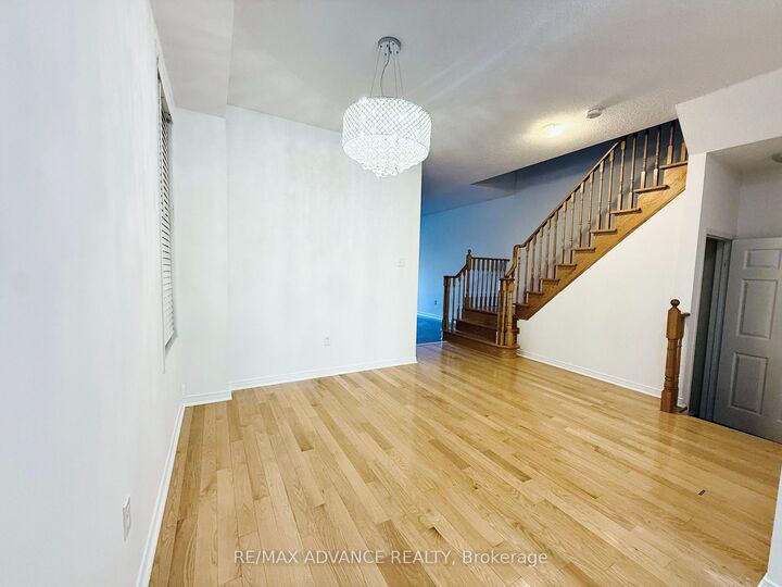 Property Photo:  137 Laramie Crescent  ON L6A 0R1 