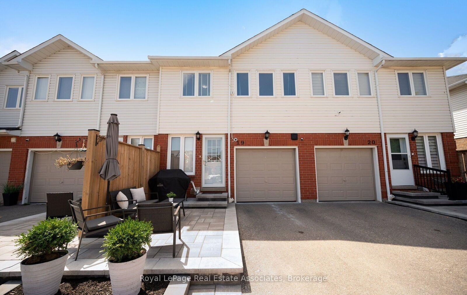 Property Photo:  1485 Torrington Drive 19  ON L5V 1Y3 