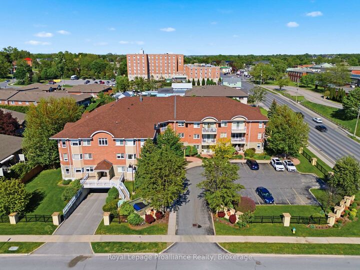 Property Photo: 15 Heartwood Drive 101 ON K8P 5P4