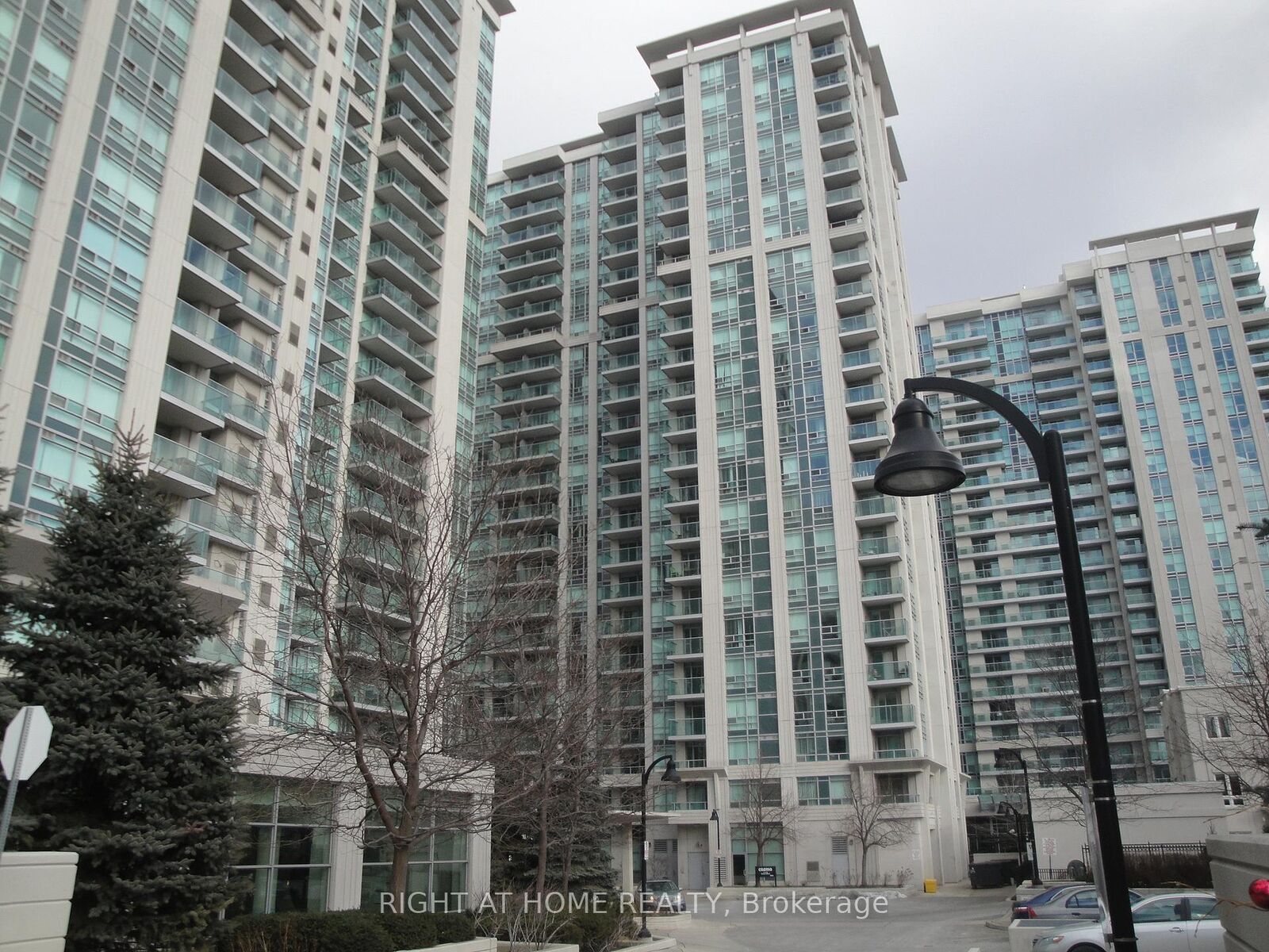 Property Photo: 35 Bales Avenue 2110 ON M2N 7L7