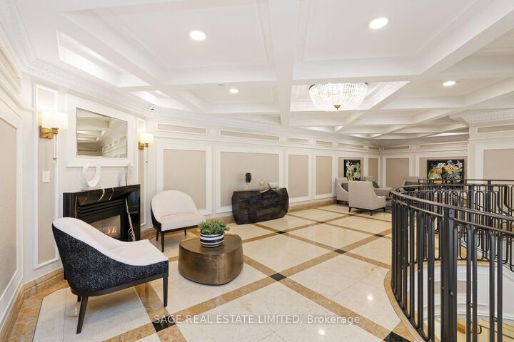 Property Photo:  10 Old York Mills Road 505  ON M2P 2G9 