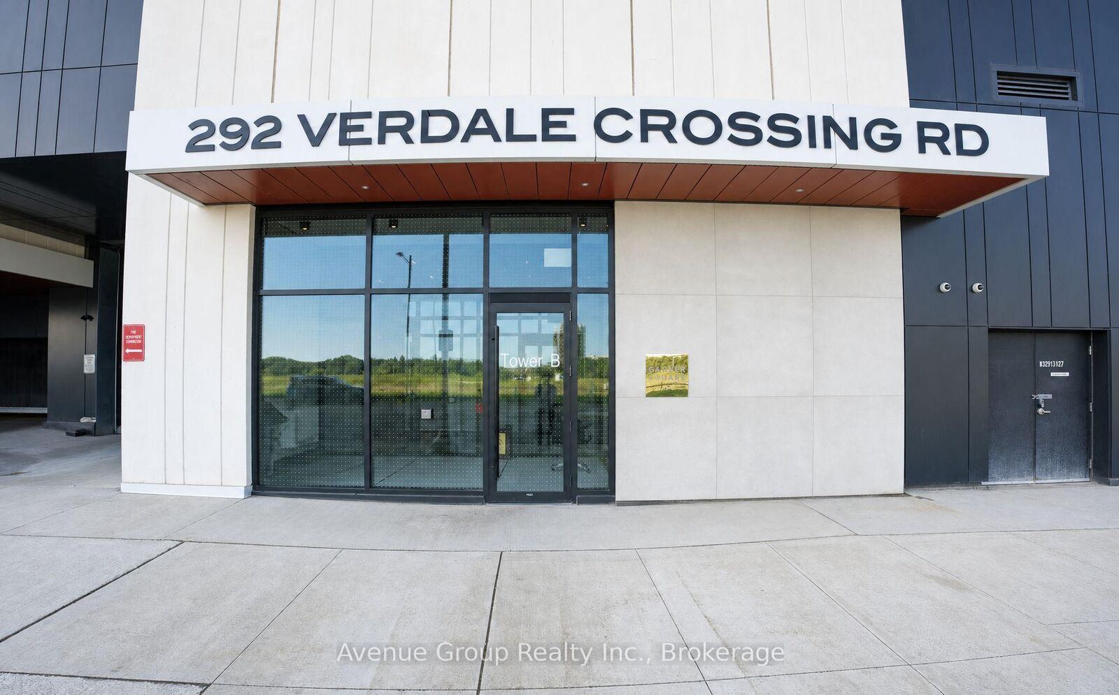 Property Photo:  292 Verdale Crossing 1011  ON L6G 0H6 
