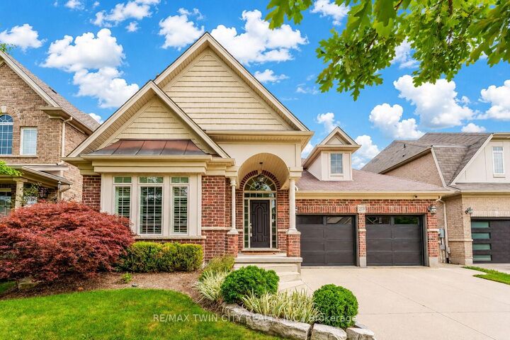 Property Photo:  213 Edgewater Crescent  ON N2A 4M2 