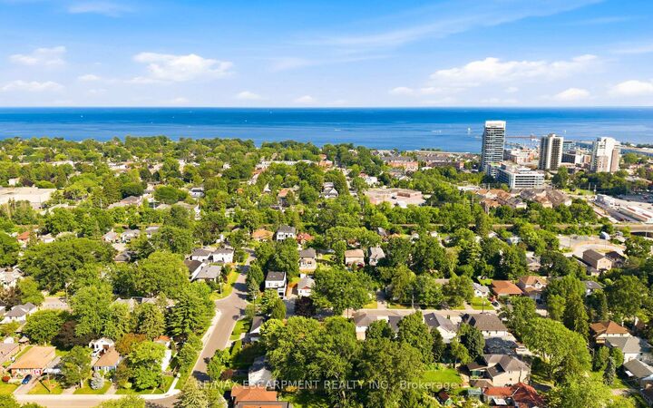 Property Photo:  75 Troy Street  ON L5G 1S6 