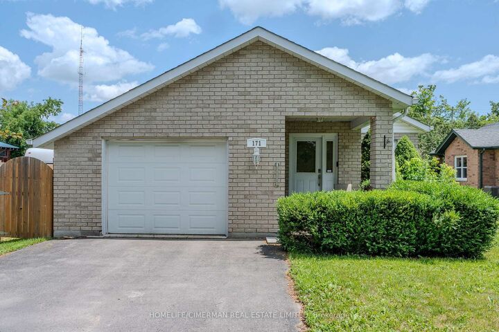 Property Photo:  171 Main Street  ON K0M 1A0 