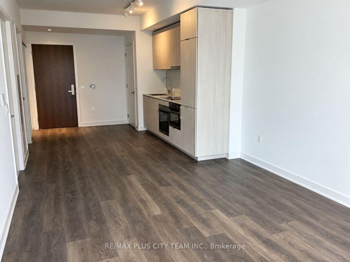 Property Photo:  15 Queens Quay E 619  ON M5E 0C5 