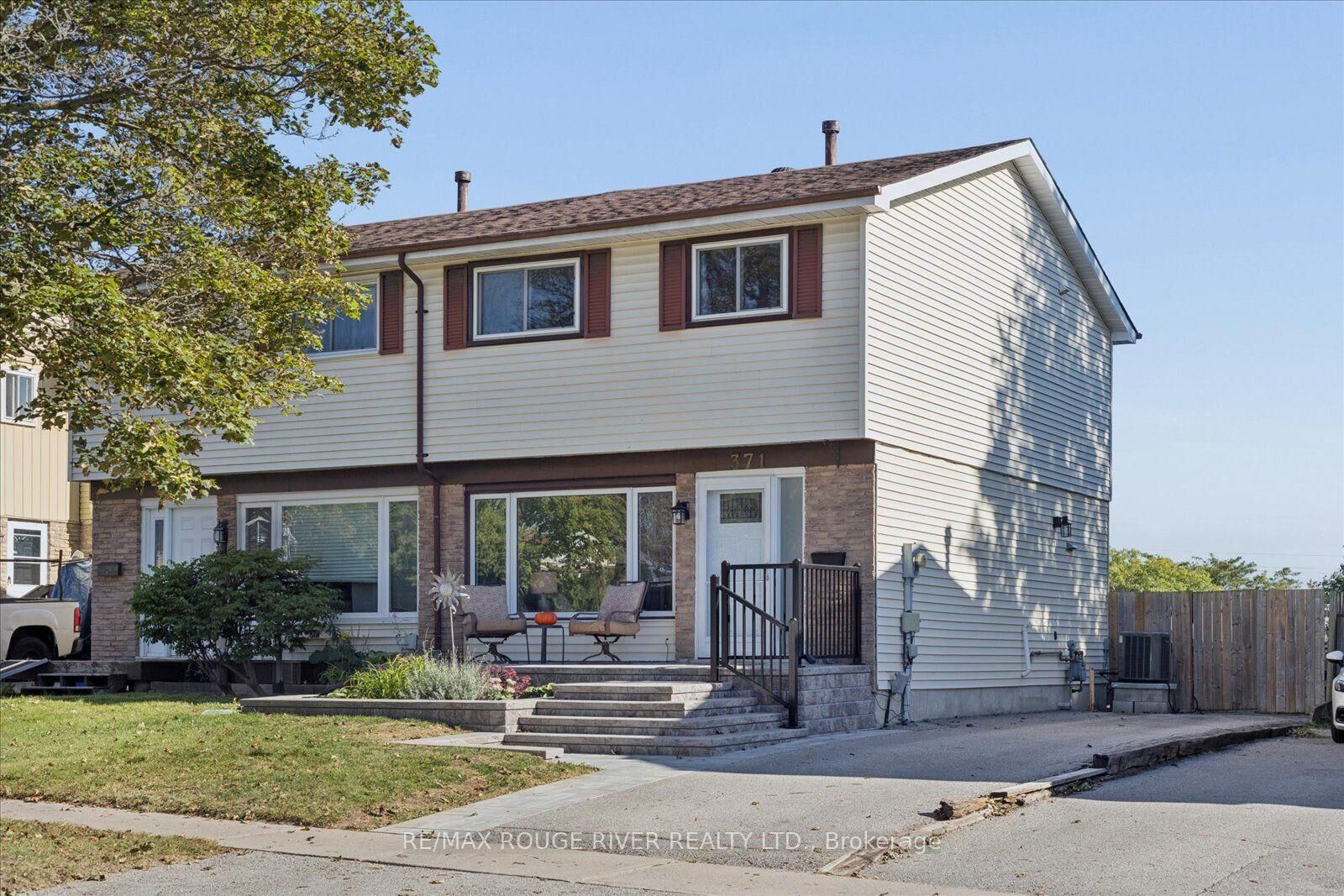Property Photo: 371 Ormond Drive ON L1K 1J3
