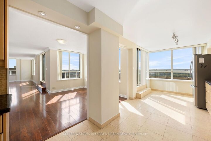 Property Photo:  205 Wynford Drive S 2903  ON M3C 3P4 