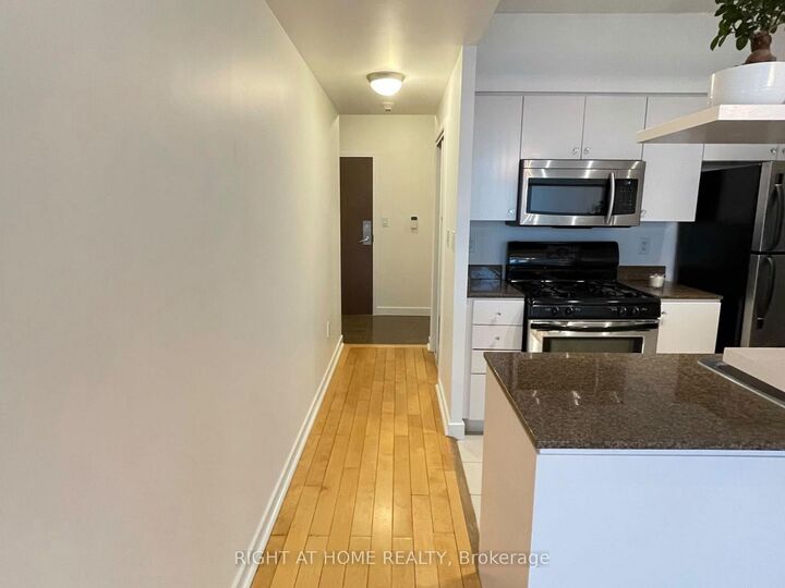 Property Photo: 35 Mariner Terrace 811 ON M5V 3V9