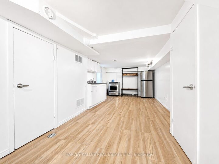 Property Photo:  327 Howland Avenue Bsmnt  ON M5R 3C1 