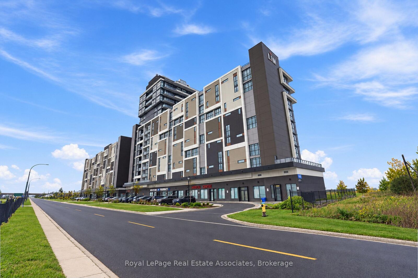 Property Photo:  550 North Service Road 801  ON L3M 0H9 
