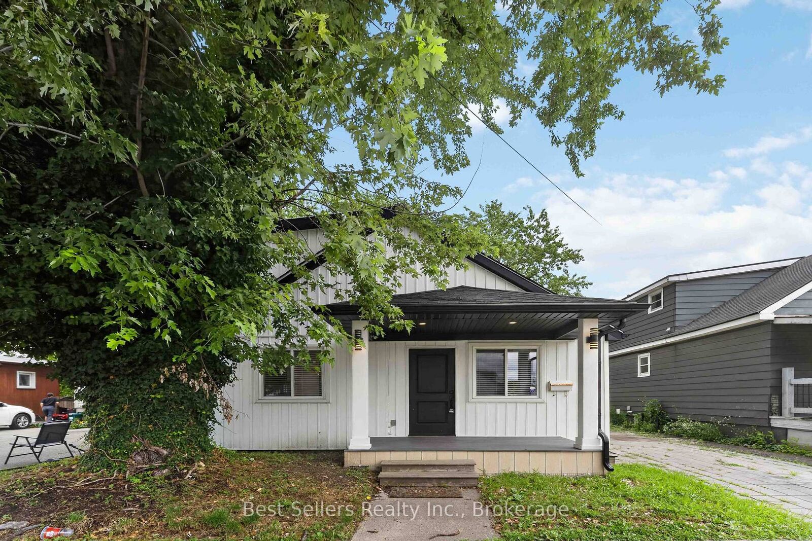 Property Photo: 85 Pelham Road ON L2S 1S3