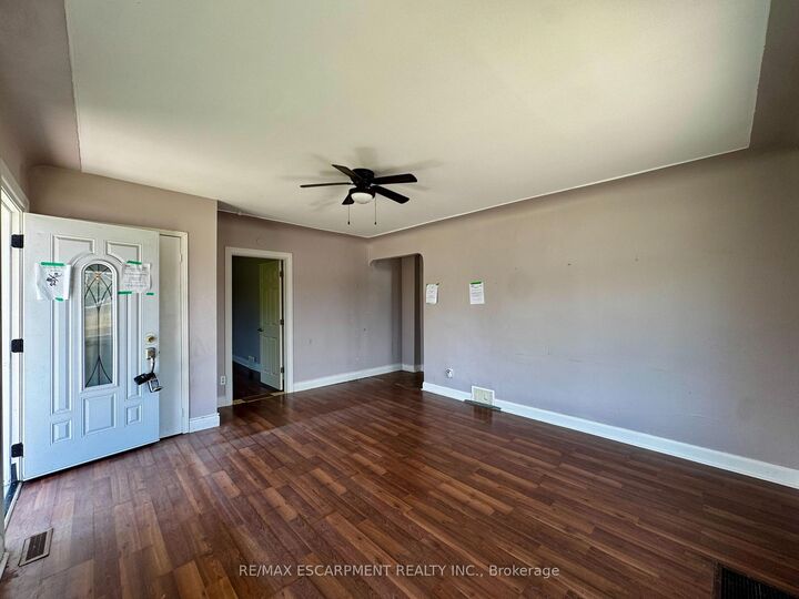 Property Photo:  89 Lincoln Avenue  ON L2P 2E1 