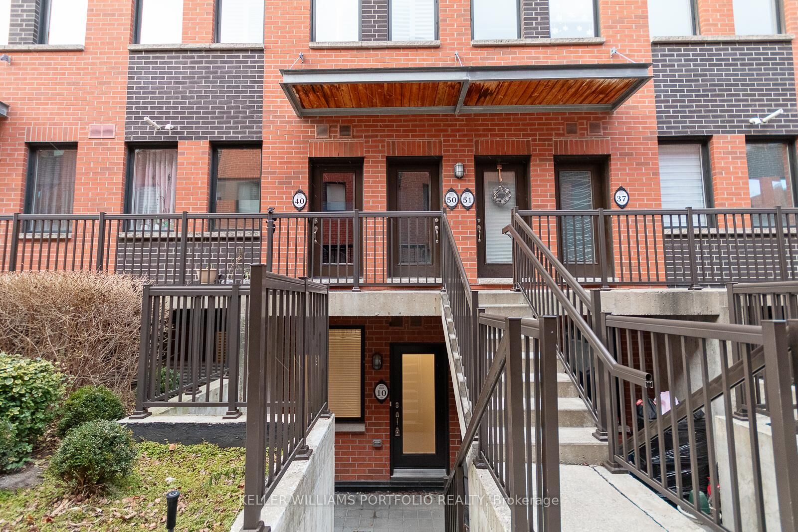 Property Photo:  869 Wilson Avenue 10  ON M3K 0A4 