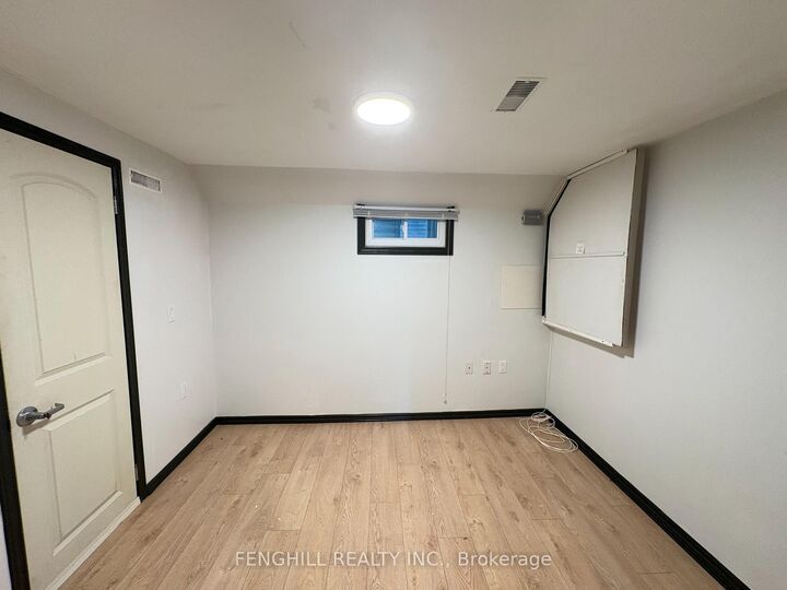 Property Photo: 270 Clinton (Bsmt) Street ON M6G 2Y6