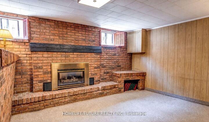 Property Photo:  7 Stonehenge Crescent  ON M1G 2P5 