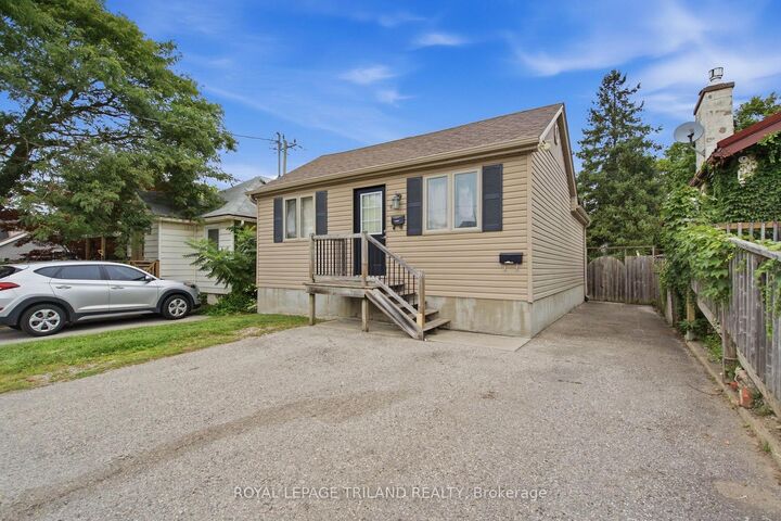 Property Photo:  4 Emery Street W Lower  ON N6J 1P9 
