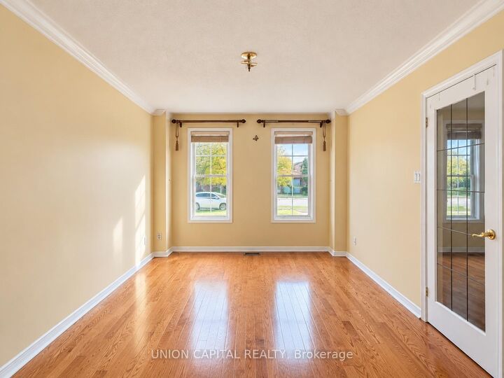 Property Photo:  21 Strawberry Hills Drive  ON M1V 3X9 