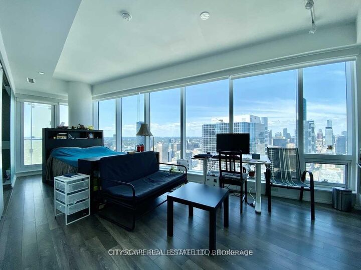 Property Photo:  197 Yonge Street 4112  ON M5B 1M4 