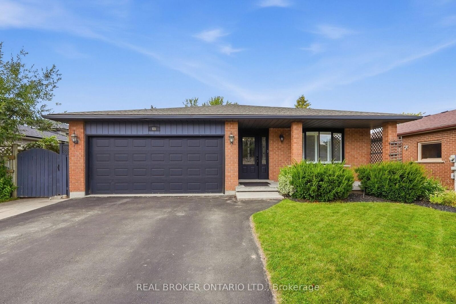 Property Photo:  60 Ebydale Drive  ON N2A 3N8 