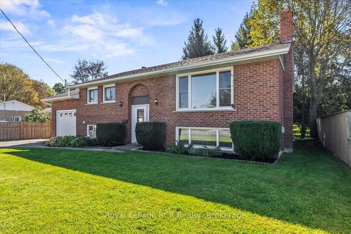 Property Photo:  513 6th Street  ON N4N 3E2 
