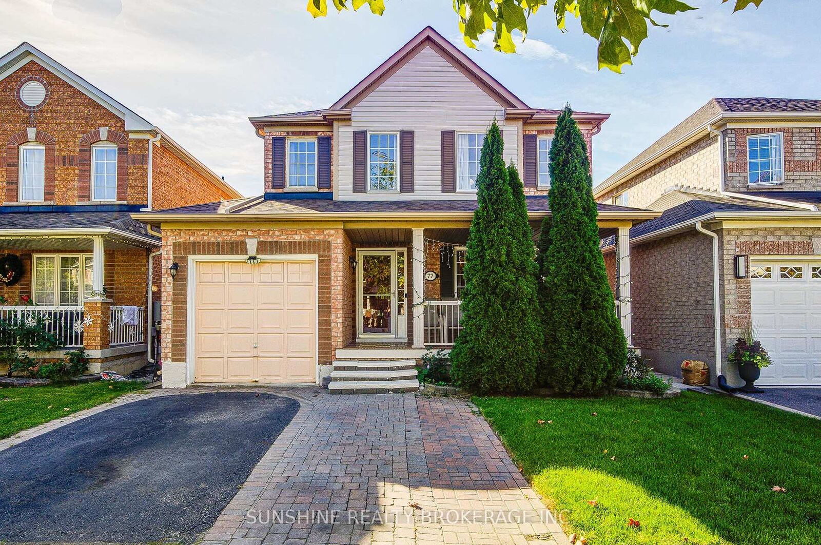 Property Photo:  77 Sunburst Crescent  ON L6E 1E3 