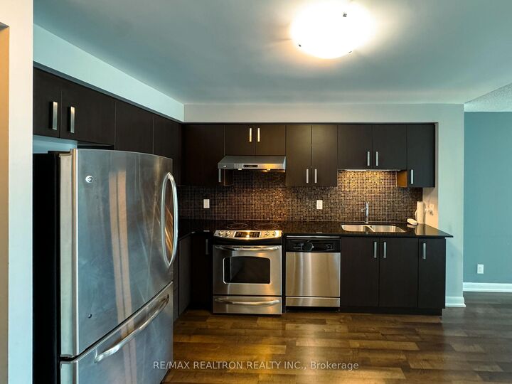 Property Photo:  17 Anndale Drive 1103  ON M2N 2W7 
