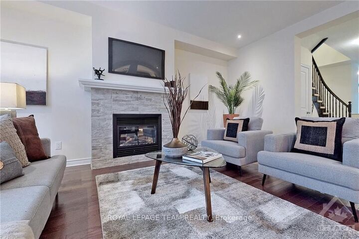 Property Photo:  3375 Woodroffe Avenue  ON K2G 6Z5 