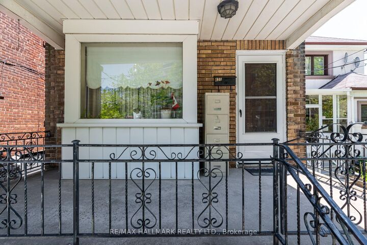 Property Photo:  631 Lauder Avenue  ON M6E 3J8 