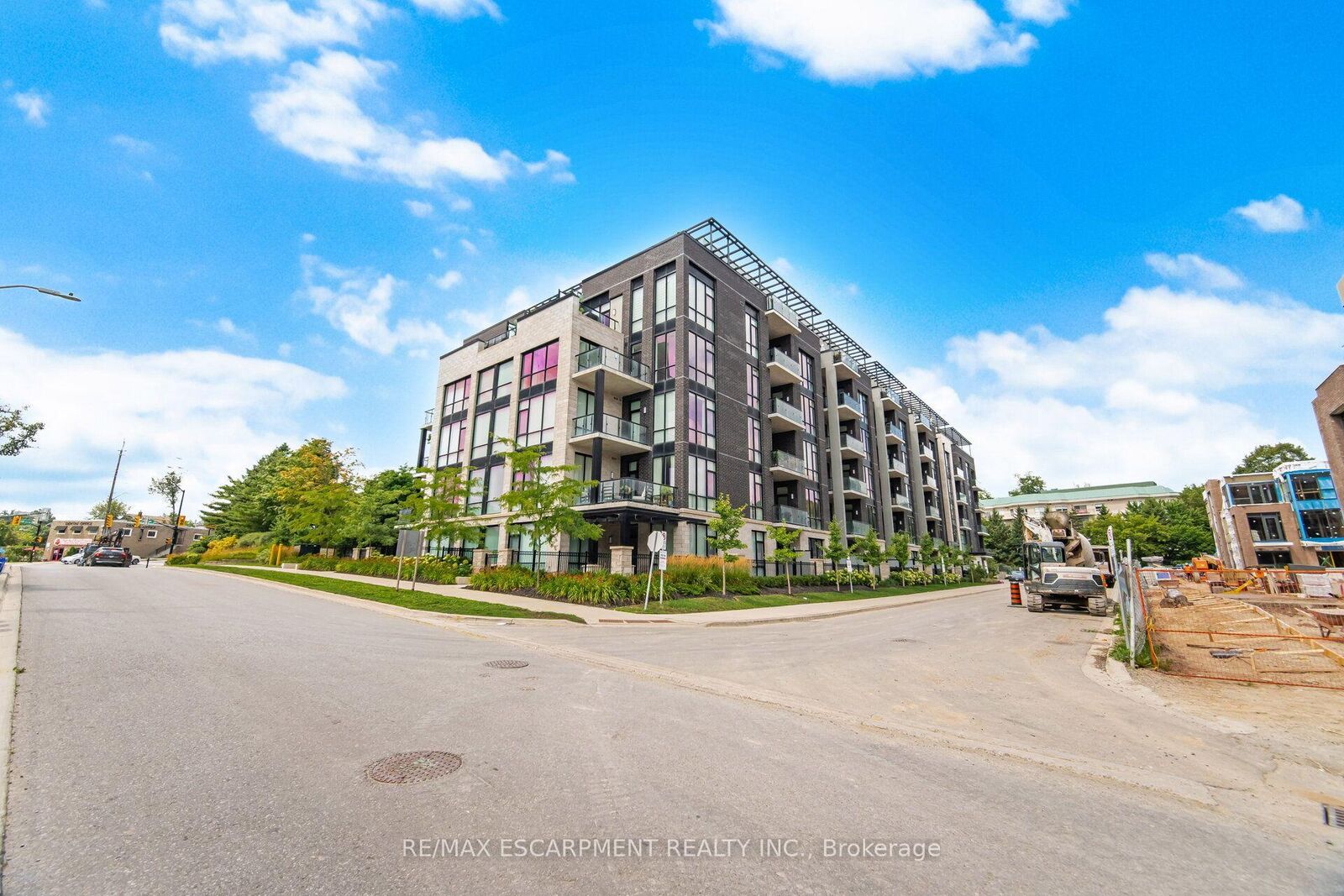 Property Photo:  42 Mill Street 210  ON L7G 0P9 