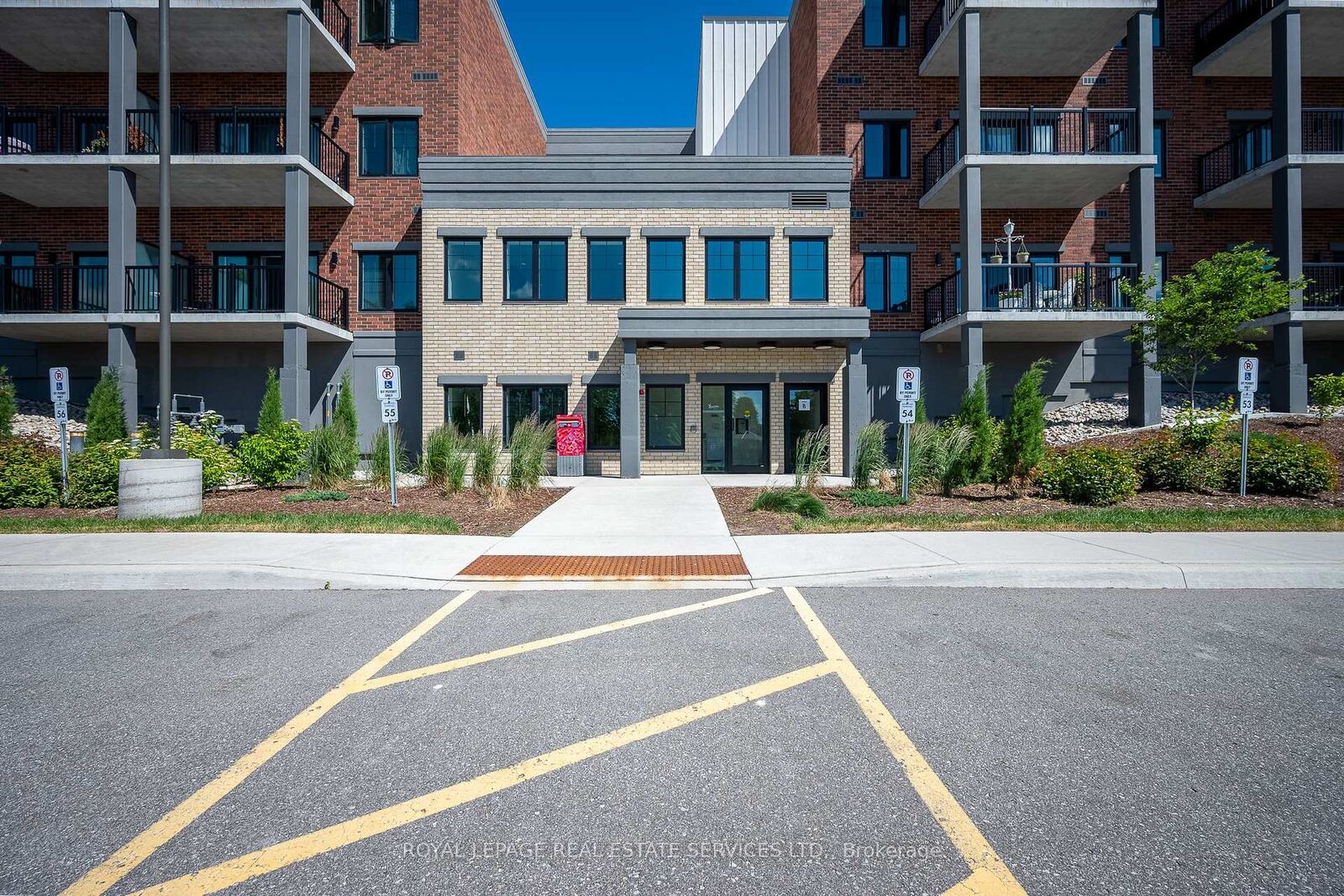 Property Photo:  121 Mary Street 314  ON L0M 1G0 