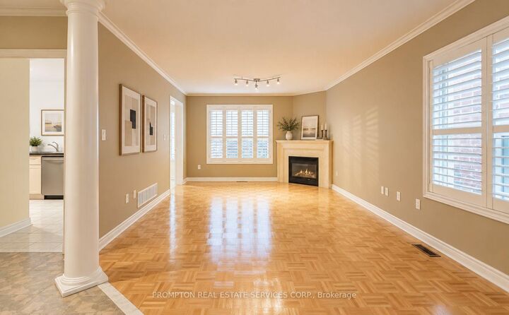 Property Photo:  150 Matteo David Drive  ON L4S 2S5 