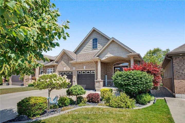 Property Photo:  12 Silverwood Avenue  ON L3C 0B7 