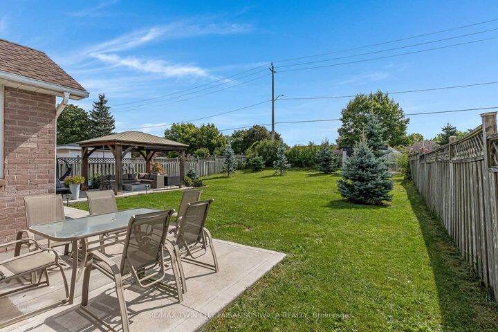 Property Photo:  51 Bayne Crescent  ON N1T 1E1 