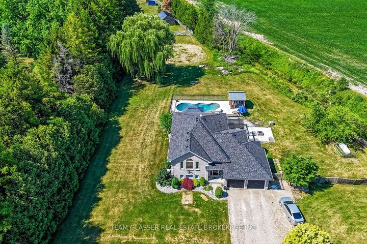 Property Photo: 23999 Mayfair Road ON N7G 3H4