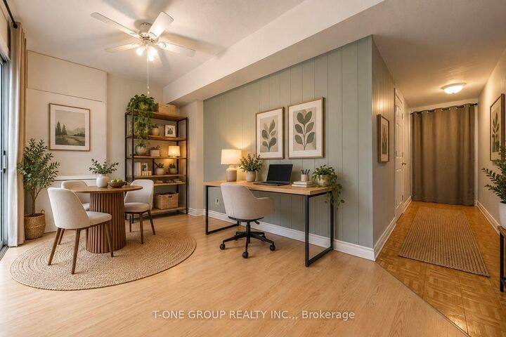 Property Photo:  3025 Cedarglen Gate 75  ON L5C 2V7 
