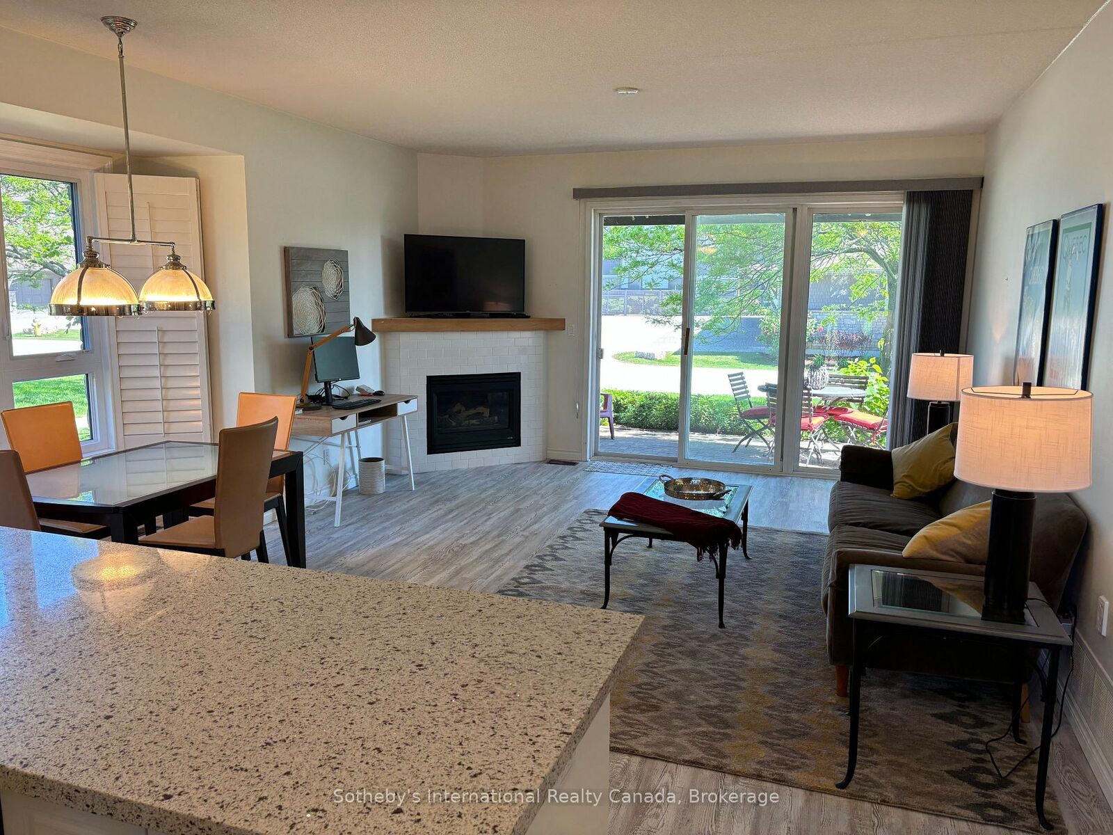 Property Photo:  670 Johnston Park Avenue  ON L9Y 5C7 