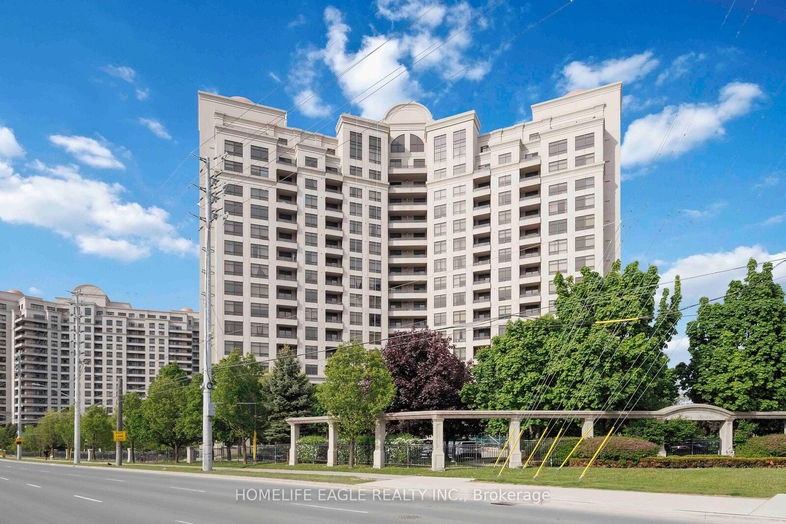 Property Photo:  9225 Jane Street 905  ON L6A 0J7 