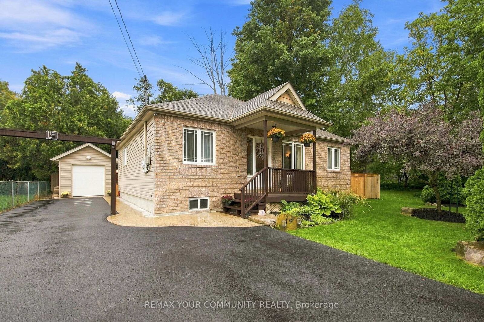 Property Photo:  19 De Geer Street  ON L0E 1L0 