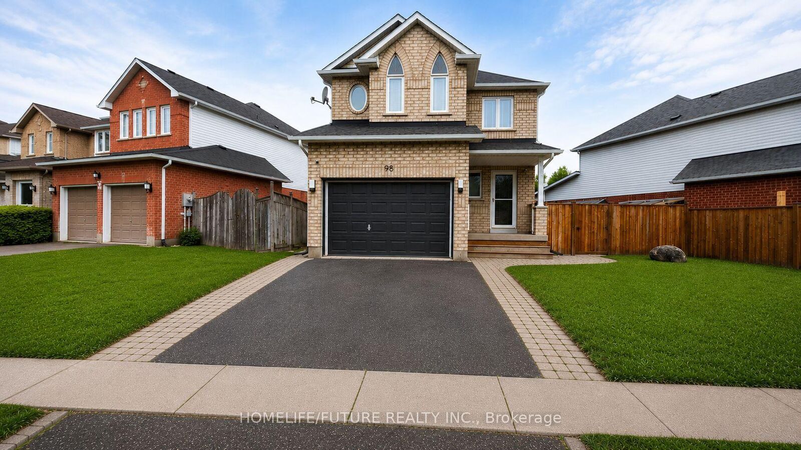 Property Photo:  98 Guildwood Drive  ON L1C 5C8 