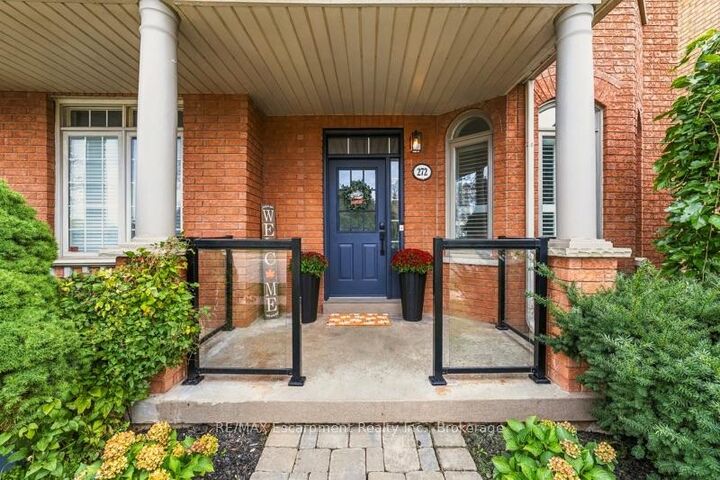 Property Photo:  272 Glenashton Drive  ON L6H 6H5 