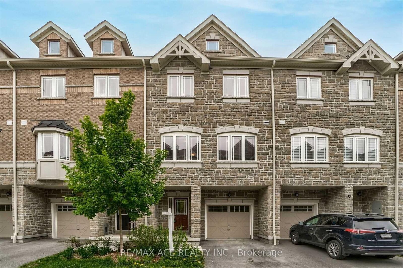 Property Photo: 11 Waterstone Way ON L1N 0M3