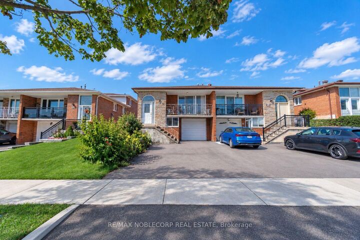 Property Photo:  81 Blossom Crescent  ON M3N 2B1 