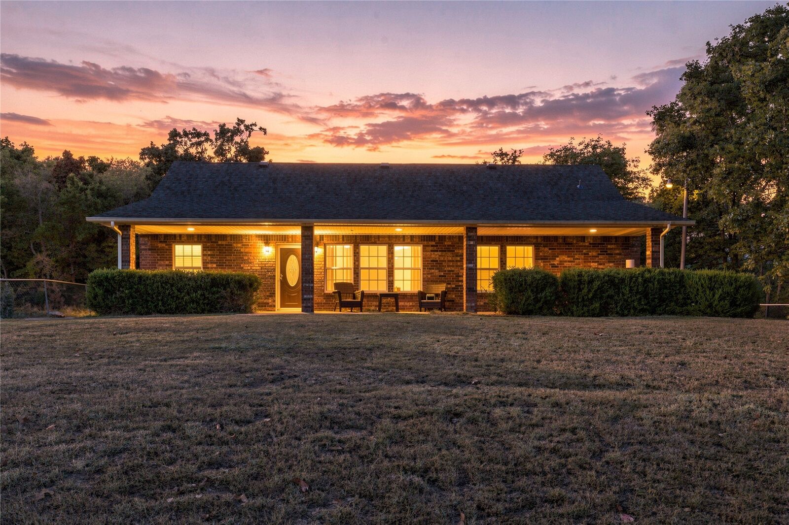 Property Photo: 6261 E 53rd Street S OK 74403