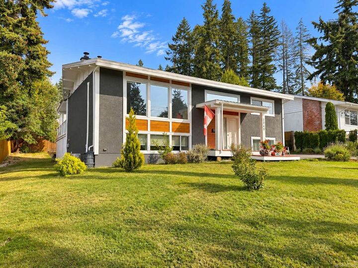 Property Photo:  2349 Anderson Ave  BC V9Y 2W7 