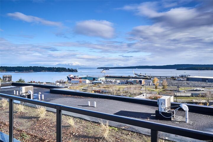 Property Photo:  45 Haliburton St #304  BC V9R 4V6 