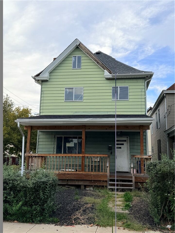 Property Photo:  701 E 17th Ave  PA 15120 