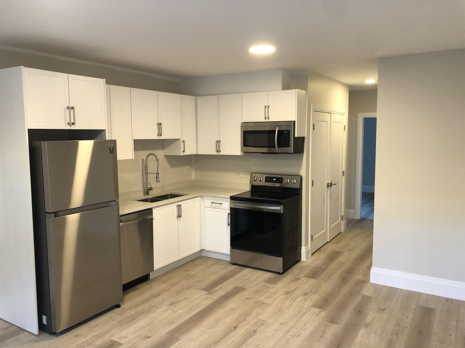 Property Photo:  16539 8th Avenue  BC V4A 9C1 